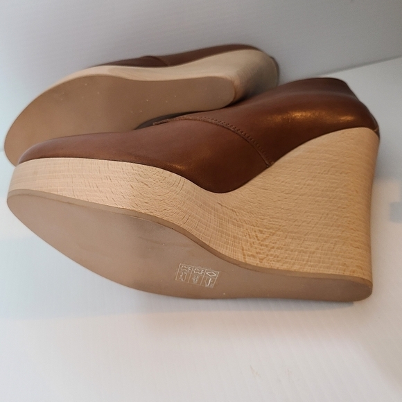 $650 Woman by Common Projects lace up Platform Lea - Picture 3 of 11